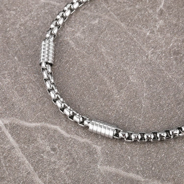 Pulseira Elara · Pulseira de corrente com elos geométricos
