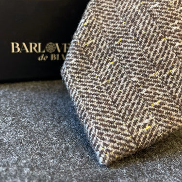 Alaska · corbata de lana marrón y dorado - Barlovento de Biar