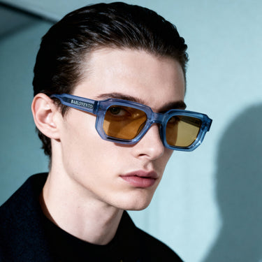 Carabassí · llamativas gafas de sol azules con lentes marrones