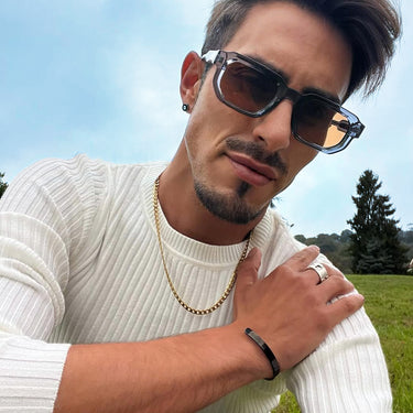 Pulseira Maia Preta · Pulseira em aço inoxidável estilo clássico