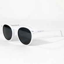 Macarella · gafas de sol redondas blancas con lentes grises - Barlovento de Biar