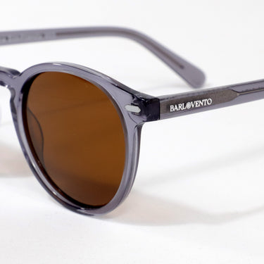 Maneli · gafas de sol redondas de color gris cristal
