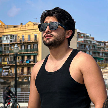 Ondarreta · gafas de sol cuadradas negras con protección UV400 y ribete metálico - Barlovento de Biar