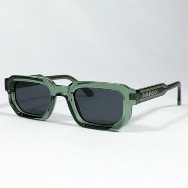 Portet · Striking green sunglasses with black UV400 lenses