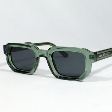 Portet · Striking green sunglasses with black UV400 lenses