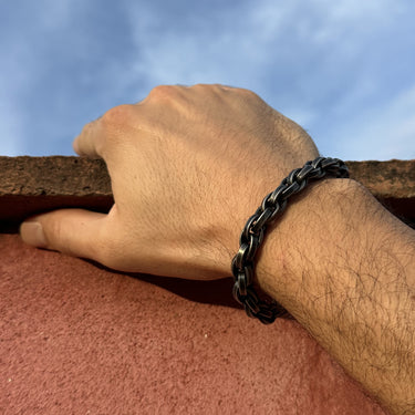 Pulseira Aludra · Pulseira de corrente preta cozida