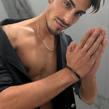 Pulseira Maia Preta · Pulseira em aço inoxidável estilo clássico