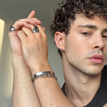 Pulseira Maia Prata · Pulseira em aço inoxidável estilo clássico