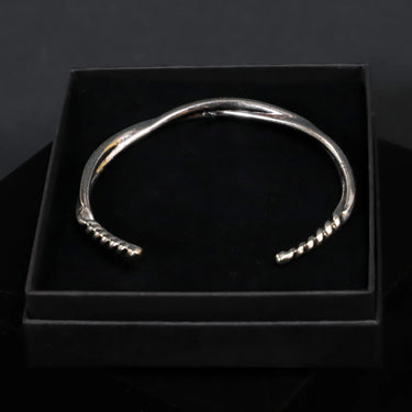 Spica Bracelet · Open alloy bracelet