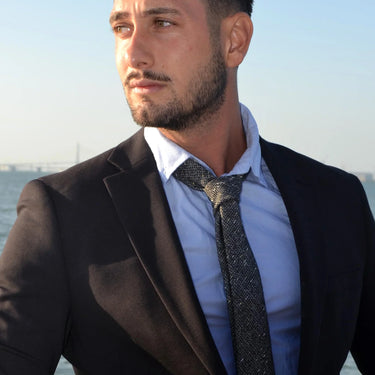 Suecia · corbata de lana de espiga con dorado