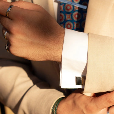 Vega · gemelos de color plata brillante - Barlovento de Biar