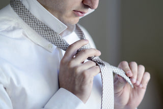 como lavar una corbata