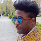Oratori · gafas de sol grabadas con lentes azules y patillas de madera - Barlovento de Biar