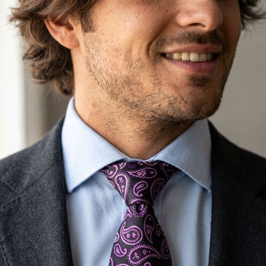 Bayeux · Gravata roxa com estampado paisley