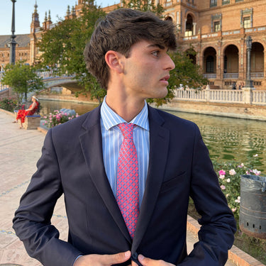 Bovalino · corbata coral con estampado de eslabones azules