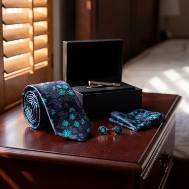Brunneras · conjunto de corbata floral azul y cian con pañuelo, gemelos y pasador