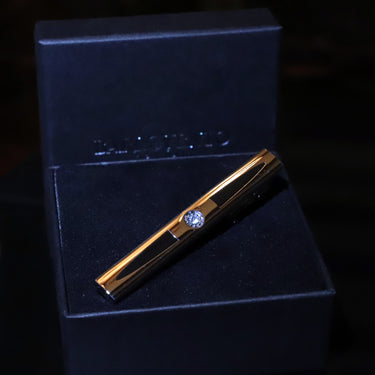 Buitre · pasador de corbata con gran diamante simulado - Barlovento de Biar