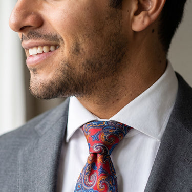 Cannes · Gravata com estampado paisley vermelho e azul 
