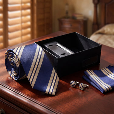 Canterbury · Conjunto de corbata a rayas azules y doradas con pañuelo de bolsillo, gemelos y pasador de corbata