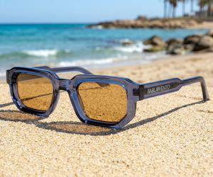 Carabassí · llamativas gafas de sol azules con lentes marrones