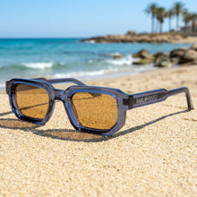 Carabassí · llamativas gafas de sol azules con lentes marrones