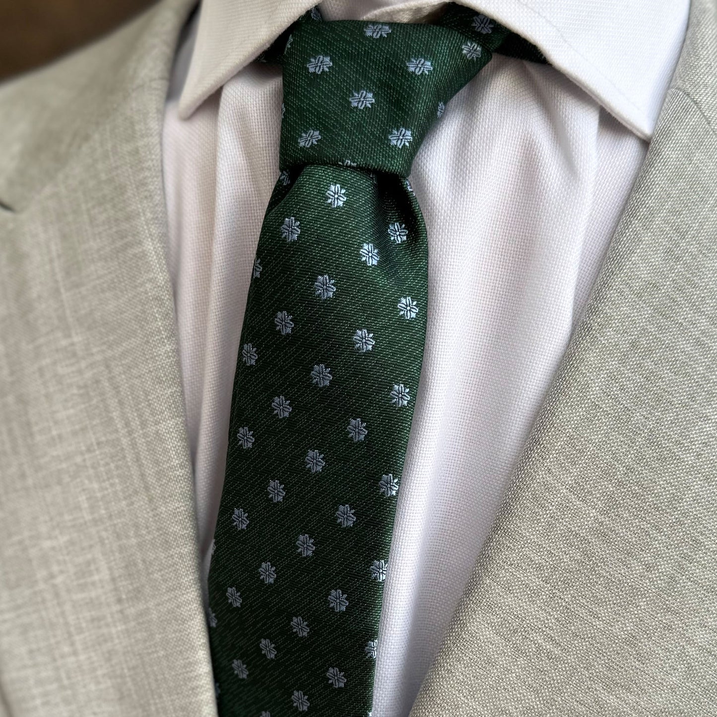 Gardenias · corbata floral verde