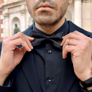 Manhattan · conjunto de pajarita negro