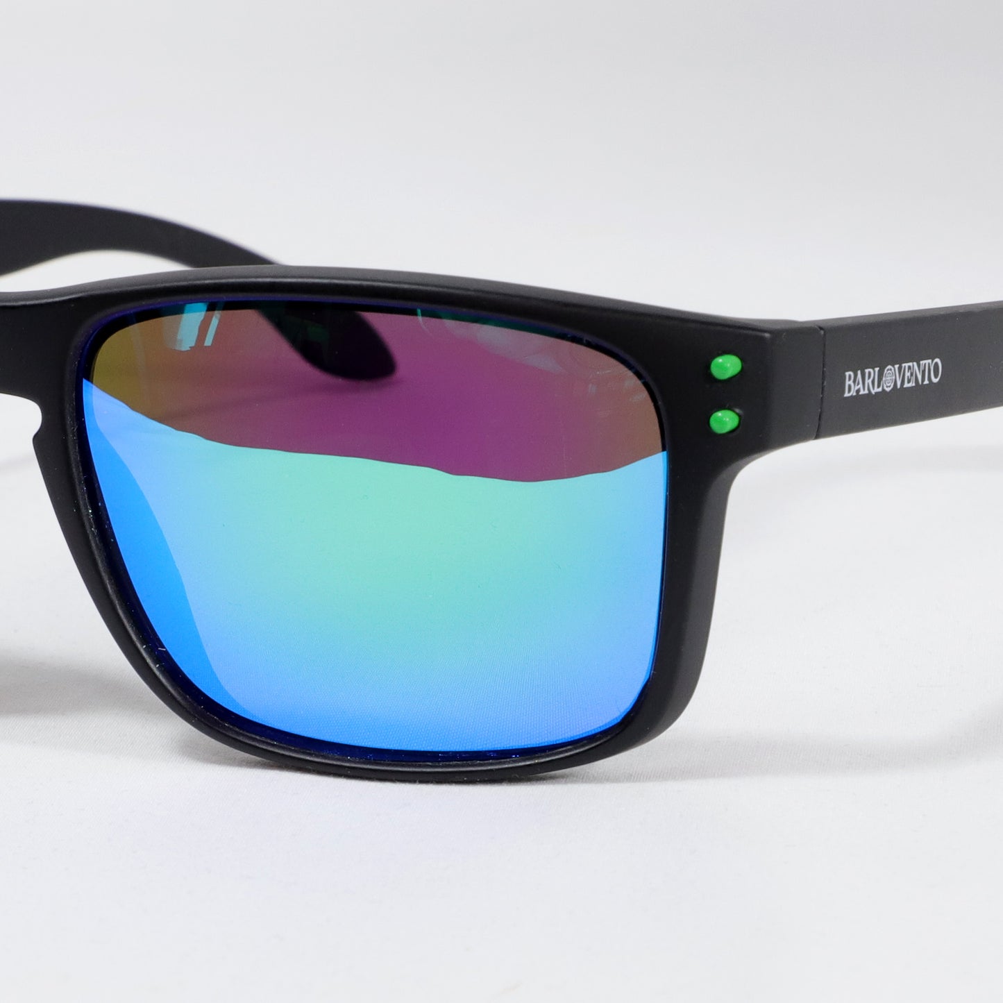 Mundaka · gafas de sol con lentes turquesa