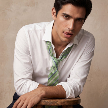 Newcastle · corbata 100% seda a rayas verdes, blancas y azules