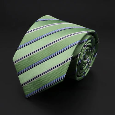 Newcastle · corbata 100% seda a rayas verdes, blancas y azules