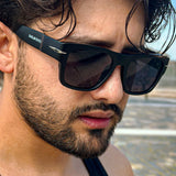 Ondarreta · gafas de sol cuadradas negras con protección UV400 y ribete metálico - Barlovento de Biar