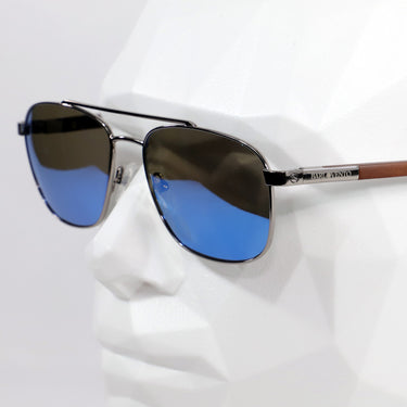 Oratori · gafas de sol grabadas con lentes azules y patillas de madera - Barlovento de Biar