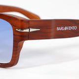 Pechón · gafas de sol cuadradas con vetas de madera y lentes azules - Barlovento de Biar
