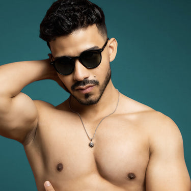 Peñarronda · gafas de sol negras con lentes polarizadas verdes