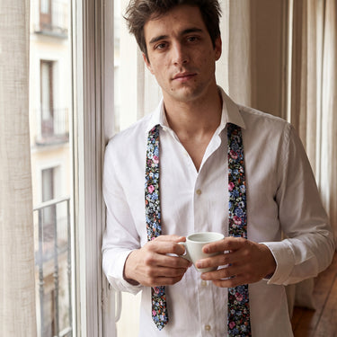 Pensamientos · ESTRECHA · corbata floral azul y rosa