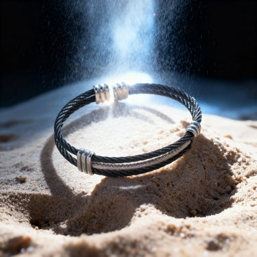 Leptus Bracelet · Open rigid bracelet in black and silver