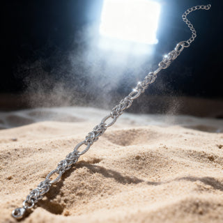 Pulsera Ofiuco · Pulsera de titanio expandible con patrón geométrico