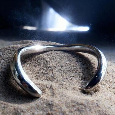 Pulseira Sollo · Pulseira rígida aberta