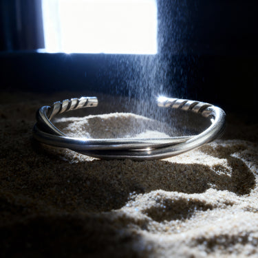 Pulseira Spica · Pulseira de liga aberta