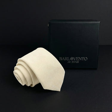 Sahara · corbata crema suave