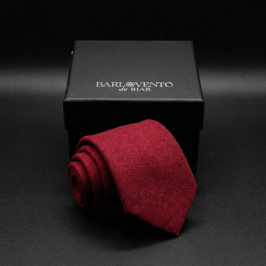 Sechura · corbata roja suave