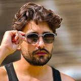 Silencio · gafas de sol redondas de cristal oscuro - Barlovento de Biar