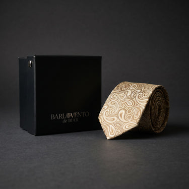 Strasbourg · corbata con estampado paisley dorado