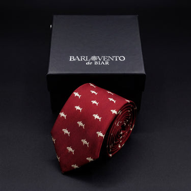 Tiburones · corbata rojo oscuro con estampado de tiburón