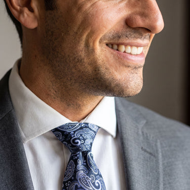 Vichy · corbata con estampado Paisley azul
